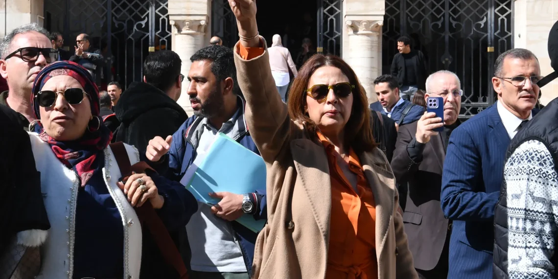 Tunisia opposition trial
