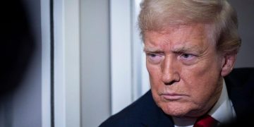Trump commutes sentence