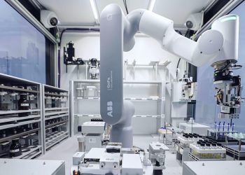 AI advisor autonomous labs