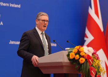 UK and China Strike Visa-Free Deal to Boost Services Trade