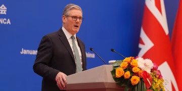 UK and China Strike Visa-Free Deal to Boost Services Trade