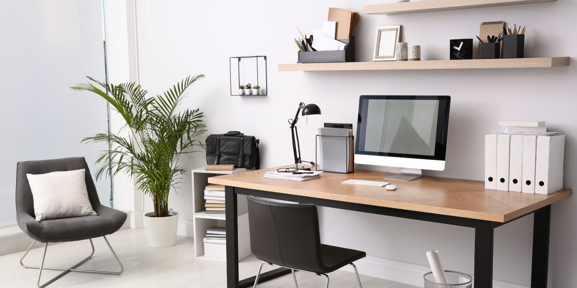 online hustles with smartphone