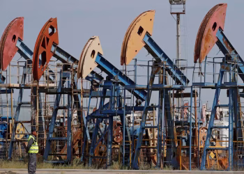 Oil Prices Fall as Trump Softens Greenland and Iran Threats
