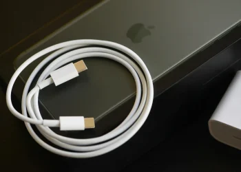Apple Brazil charger fine