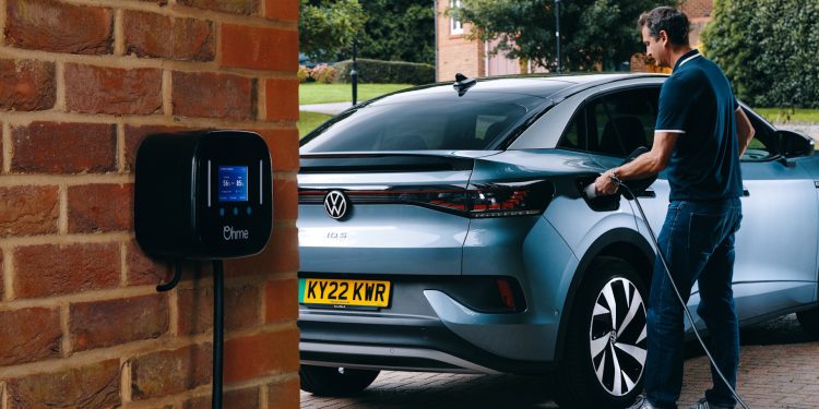 Pod Uber EV charging