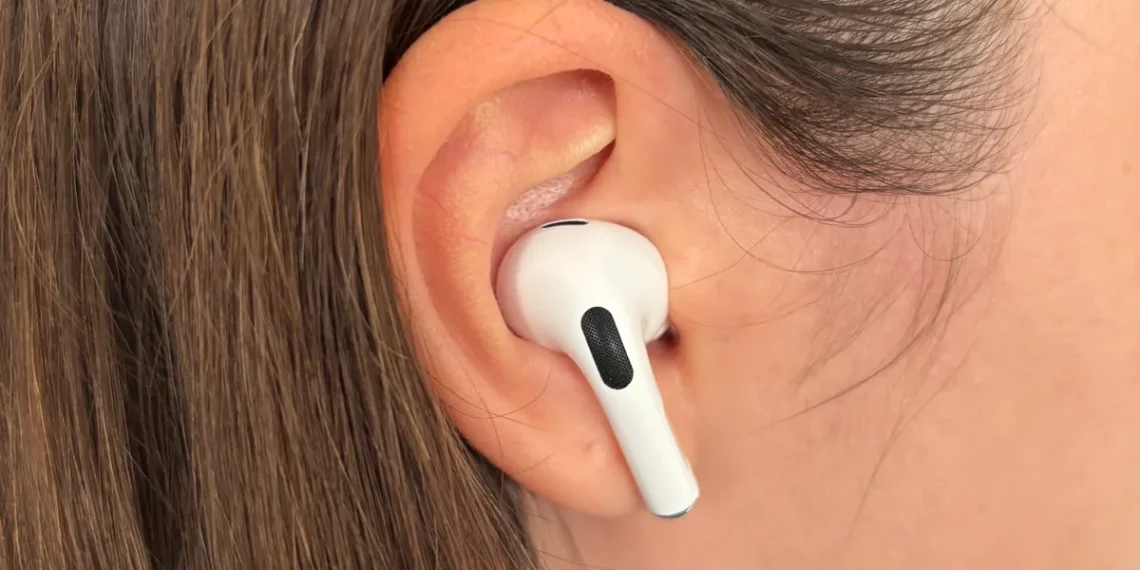 Earbuds hearing risk