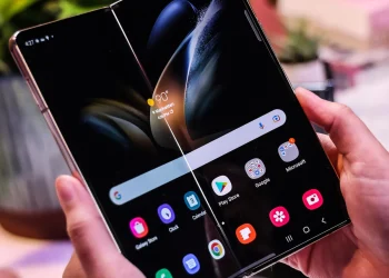 wide foldable phones