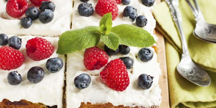 cornmeal berry cake